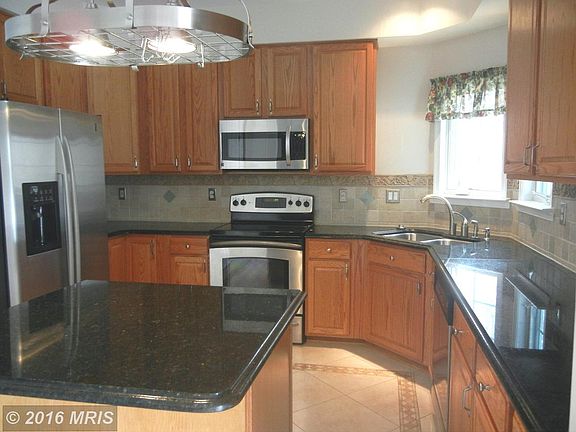 3rd image of 533 Seven Trails Dr