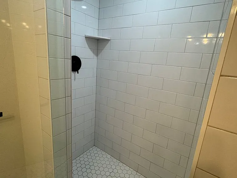 664 N 960 E — Photo 14