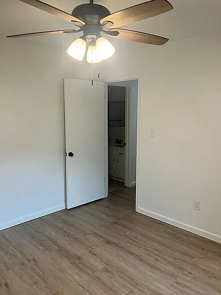 2 bed, 1090 sqft, $1,450 — Photo 3