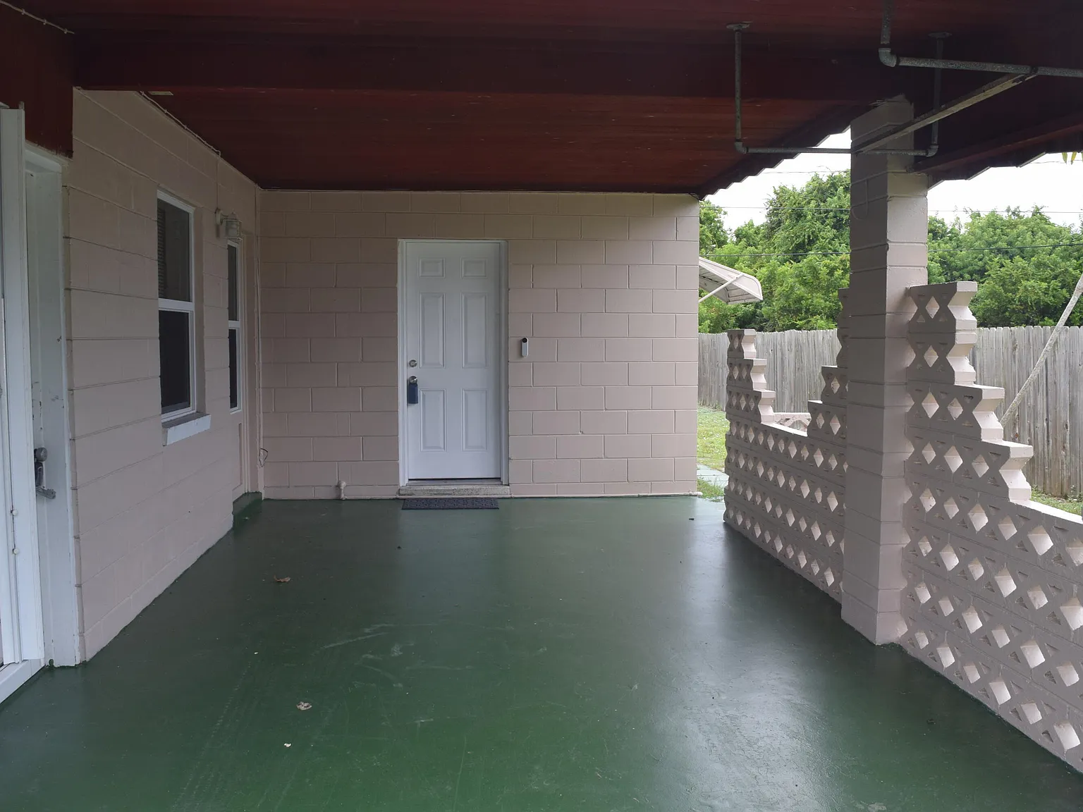2 bed, 1.0 bath, 780 sqft, $1,900 — Photo 2