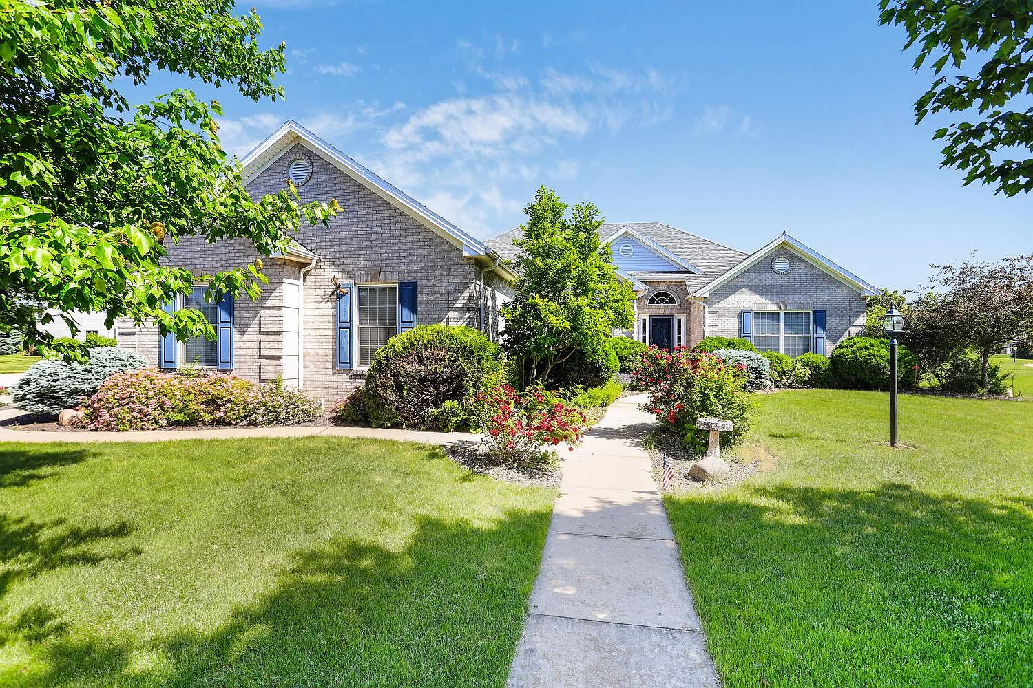 508 Riverbend Blvd photo 1