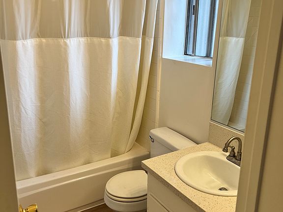 5th image of 1801 Ocean Park Blvd APT 112