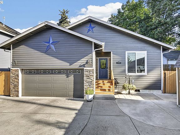 3rd image of 15516 NE 39th St