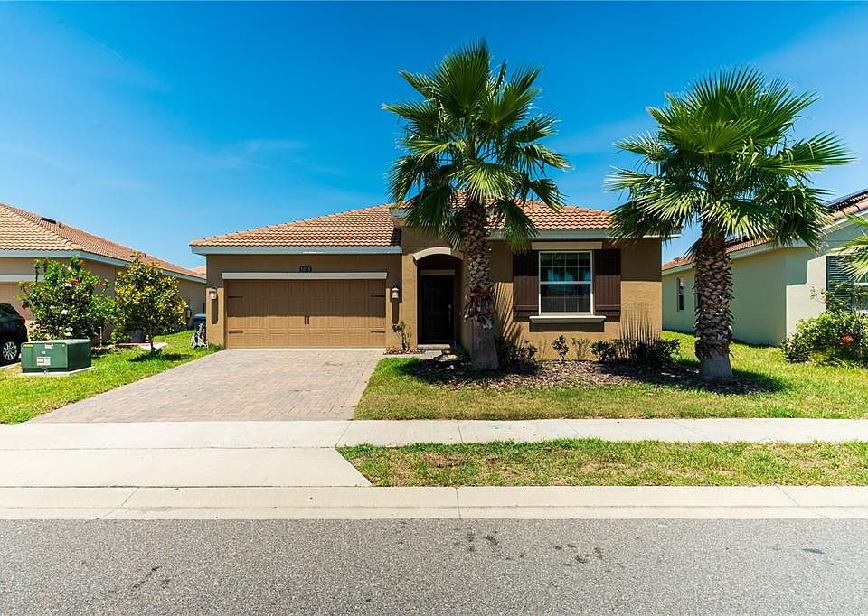 1st image of 1015 OAK BLUFF DRIVE
