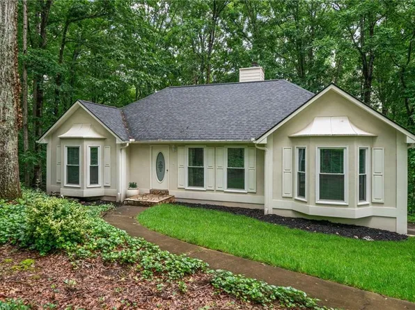 3012 Cypress Cv, Ball Ground, GA 30107