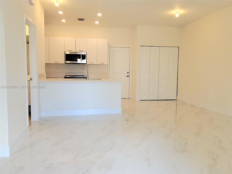1st image of 4278 NW 82nd Ave #4278