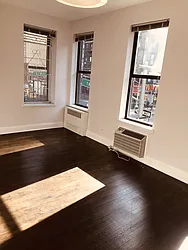 Rented by Metropolis Real Estate of Manhattan