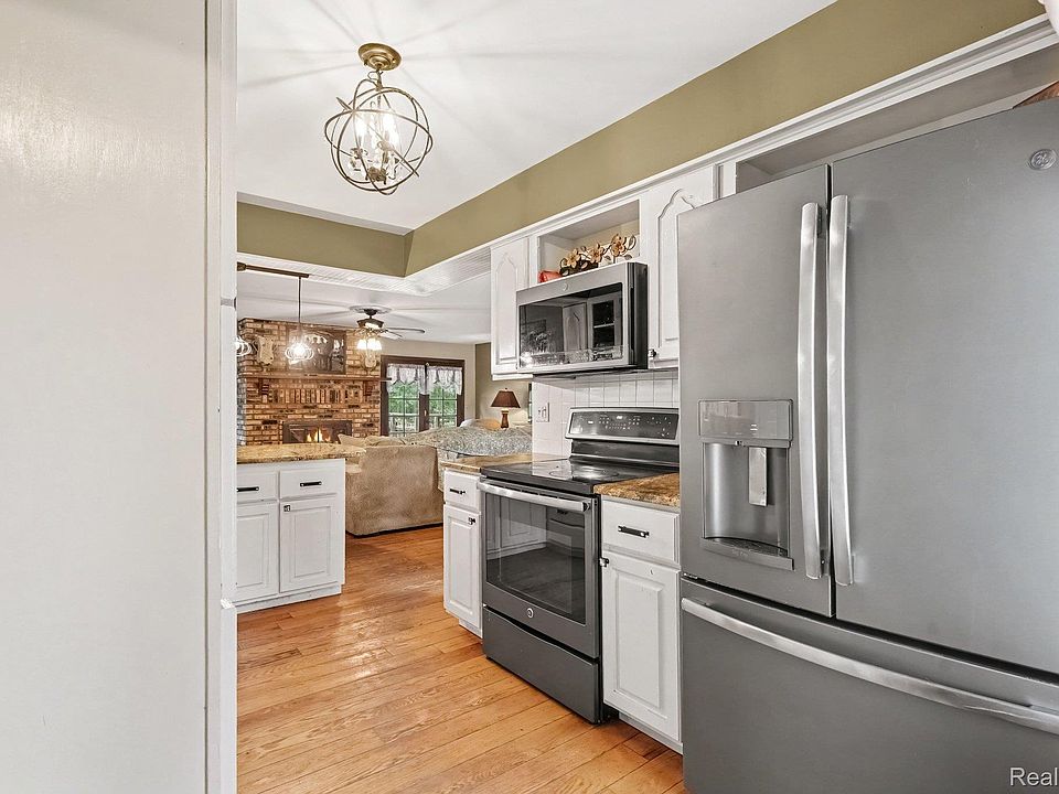 107 Michelle Dr, photo 14