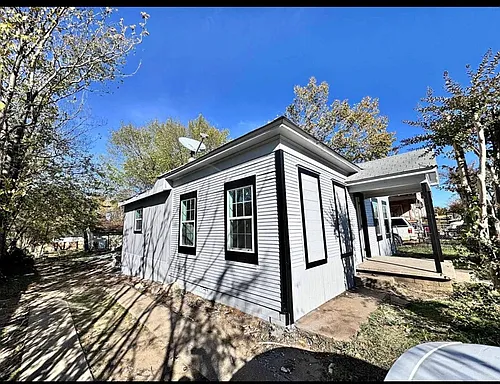 423 W Munson St Photo 1