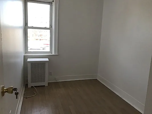 Rented by Premier Metro Realty Corp | media 19