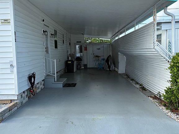 5th image of 4125 Park St #312