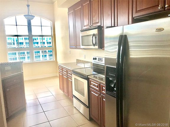 3rd image of 3001 NE 185th St APT 711