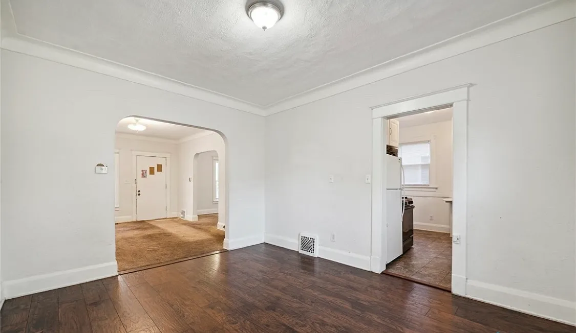 3 bed, 1302 sqft, $1,300 — Photo 3