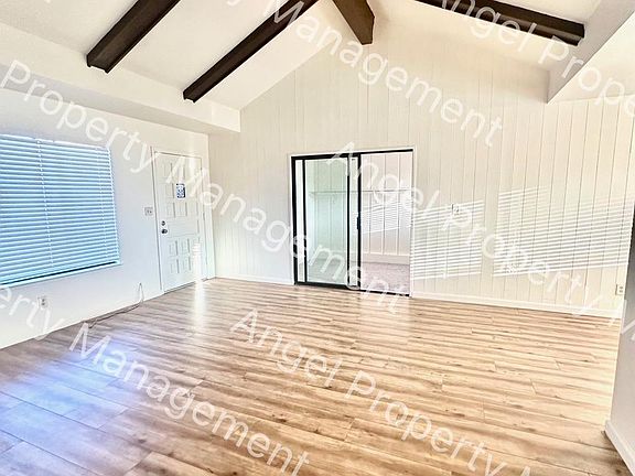 3rd image of 2329 Villanova Cir #2B-1Ba-950Sqft