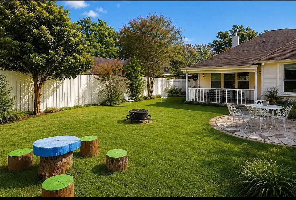 4 bed, 2172 sqft, $2,400 — Photo 3