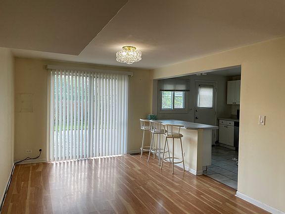 4th image of 9137 Barberry Ln