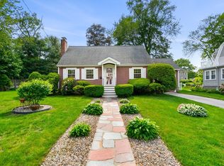 52 Harding Rd, Lexington, MA 02420