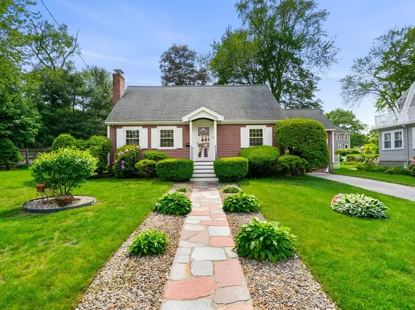 52 Harding Rd, Lexington, MA 02420