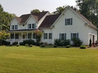 12429 Popes Head Rd, Clifton, VA 20124