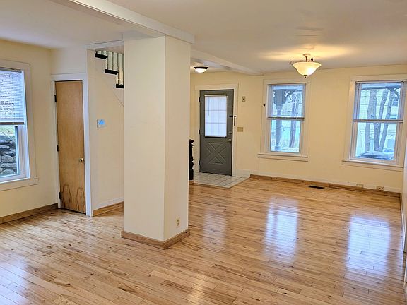 3rd image of 173 Elliot St #173E