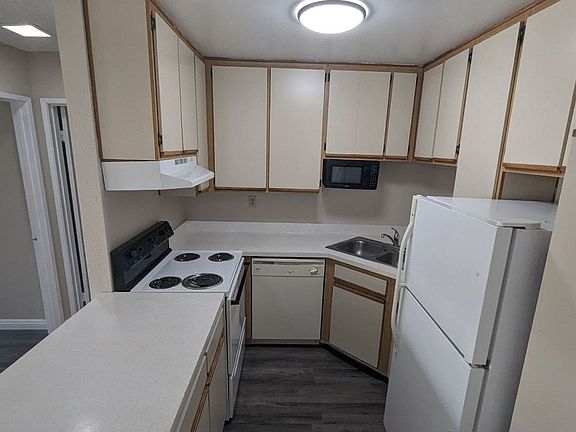 4th image of 4202 4th Ave #103