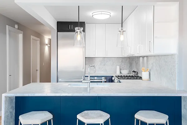 Rented by Douglas Elliman | media 14