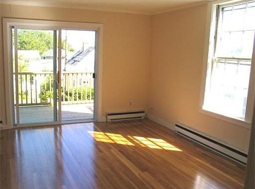 2nd image of 4 Norwood Ct APT 2