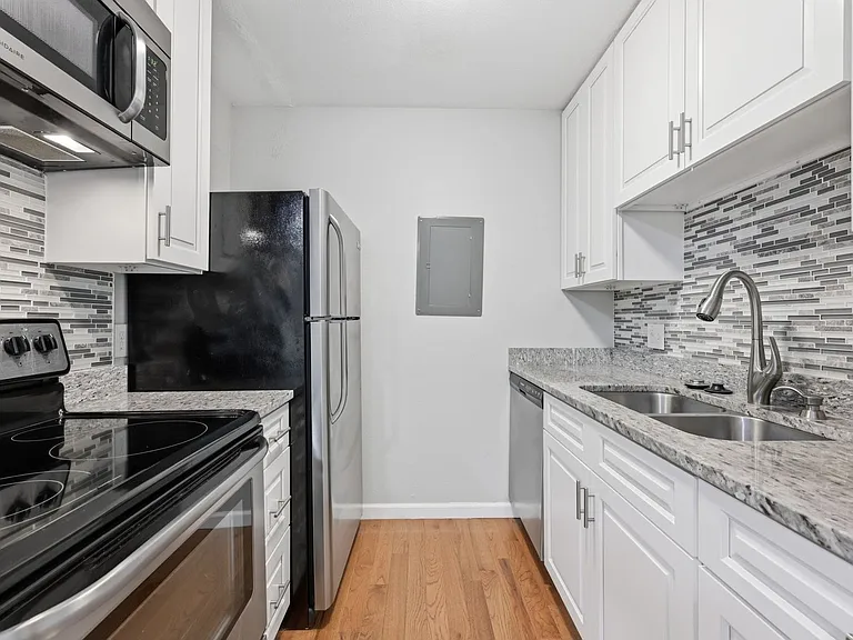 10703 Hampton Mill Ter #100 — Photo 3