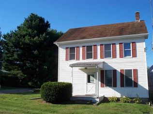 5835 N Church St, Glen Rock, PA 17327