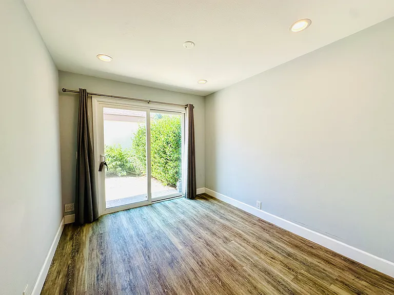 4561 Green Tree Ln — Photo 7