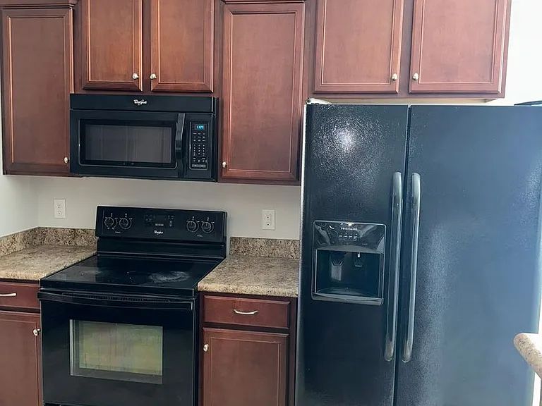 428 Satterfield Dr — Photo 10
