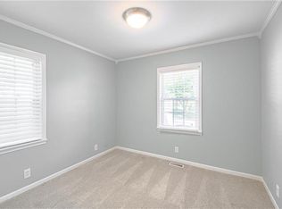 4333 Jarboe St APT 12, Kansas City, MO 64111