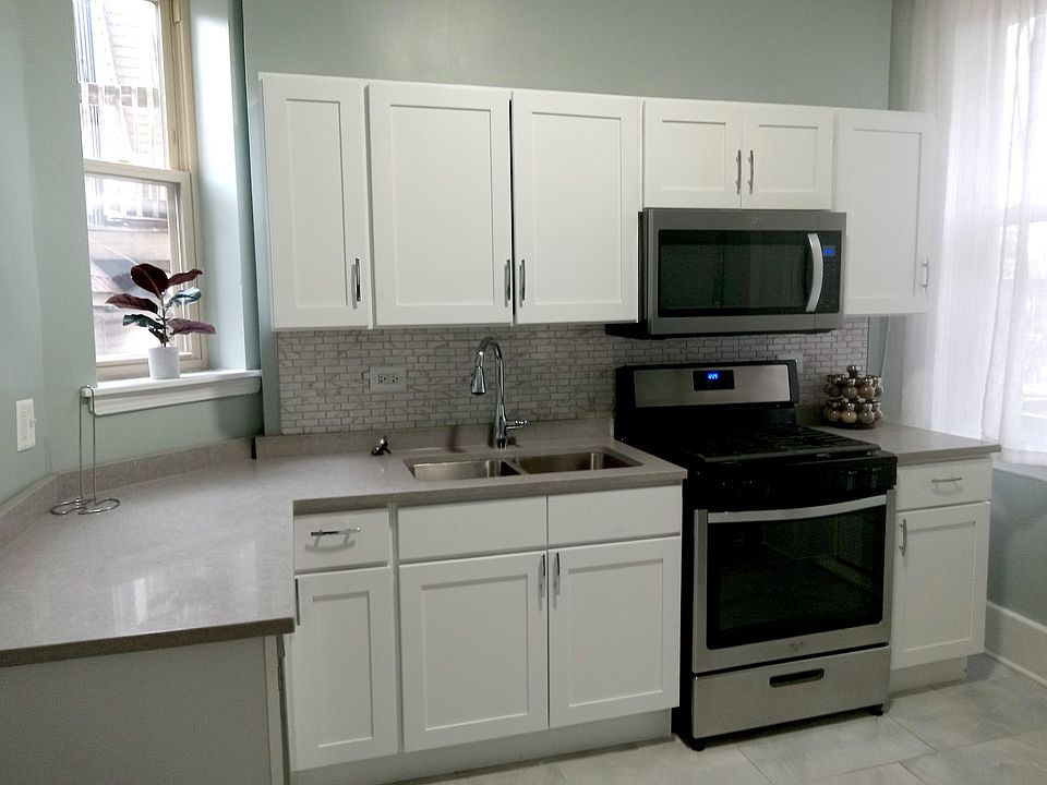 1st image of 6626 S Kenwood Ave APT 3