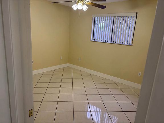 4th image of 1270 W 41st St APT 205