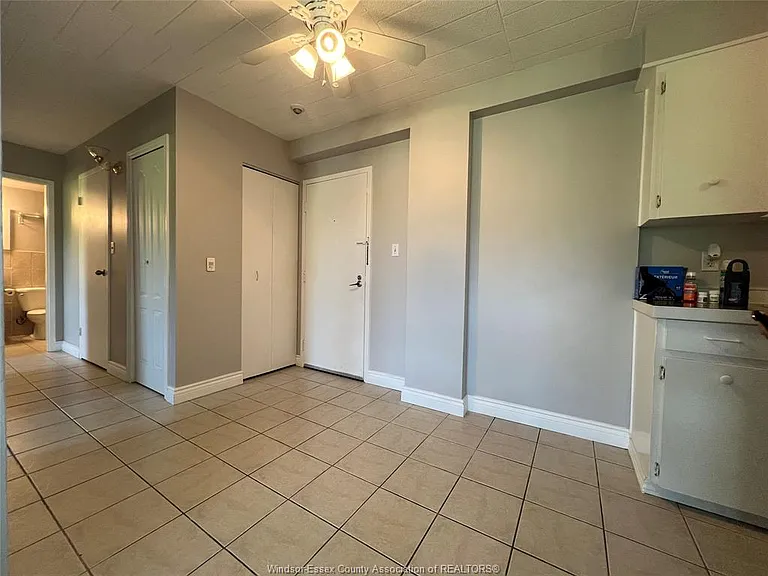 6563 Thornberry Cres — Photo 12