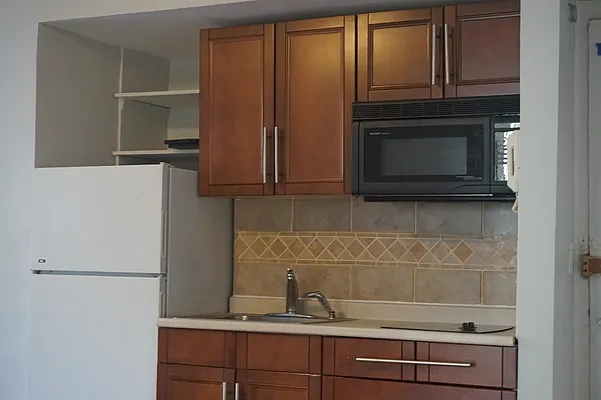 Rented by Lynn Herman Associates, LLC  | media 37