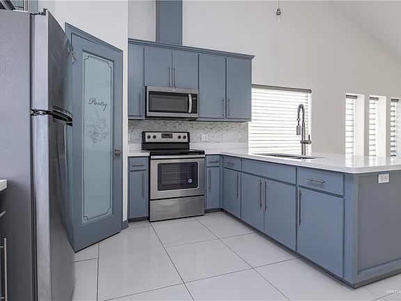 2nd image of 2809 E Garfield Ave #1