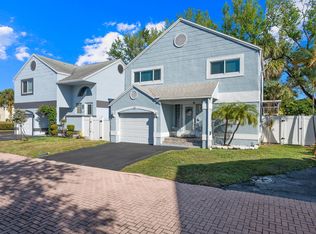 381 NW 101st Ter NW, Pembroke Pines, FL 33026