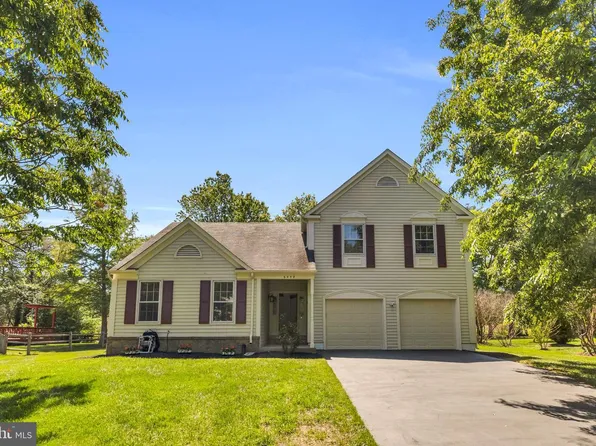 6458 Woodmere Pl, Centreville, VA 20120