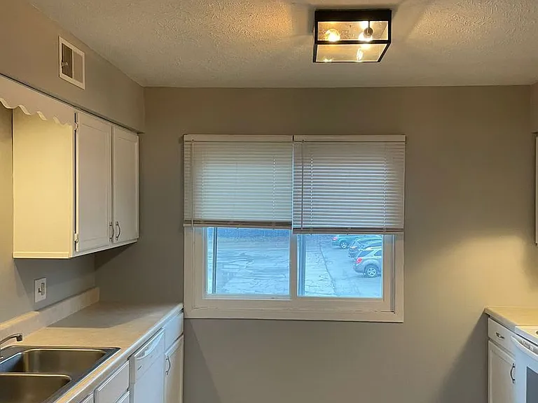 1901 Tracy Dr North — Photo 12