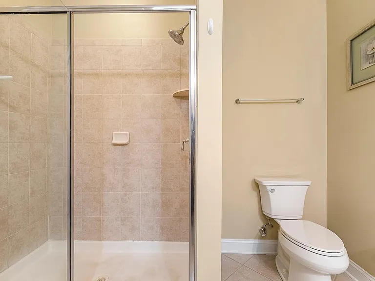10400 Rosegate Ct #201 — Photo 38