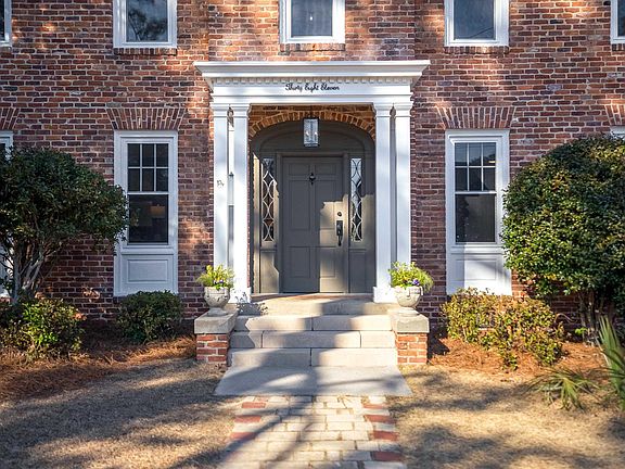 3rd image of 3811 Kilbourne Rd