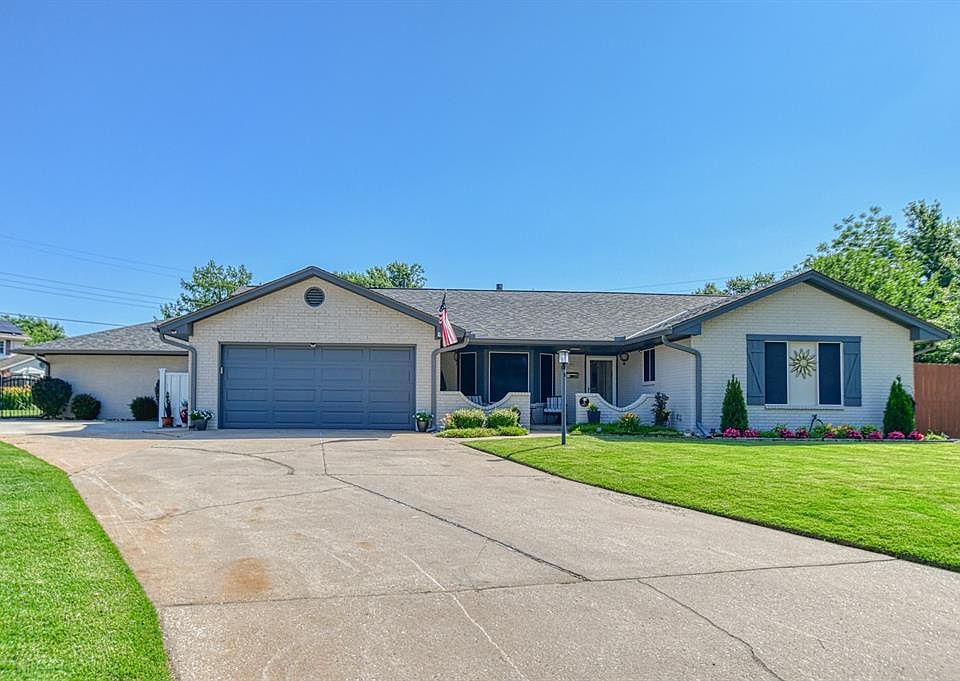 1st image of 5 Bryarwood Pl