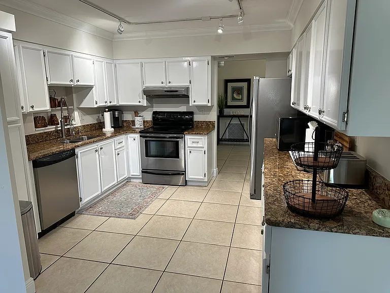 1270 Binney Dr — Photo 7