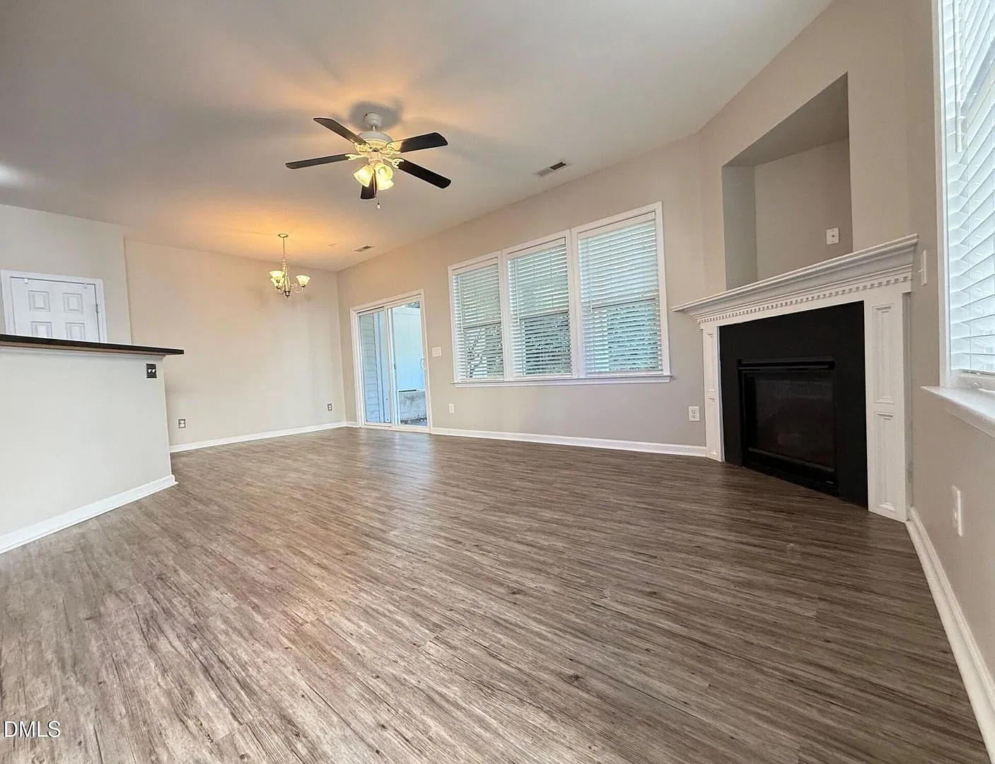 163 Deacon Ridge St — Photo 1