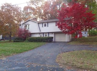 11 Elizabeth St, Dudley, MA 01571