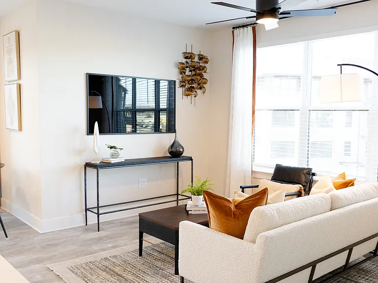 District at Riverside Apartments — Photo 21