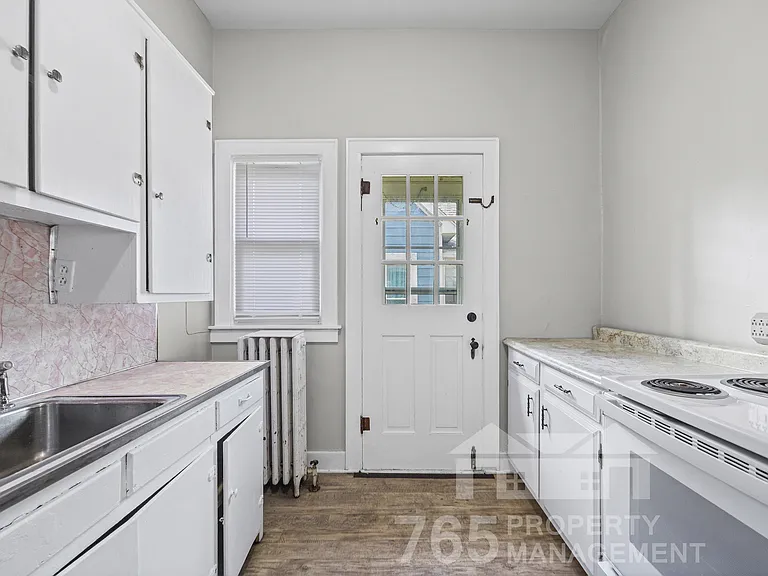 720 S Union St #1 — Photo 6