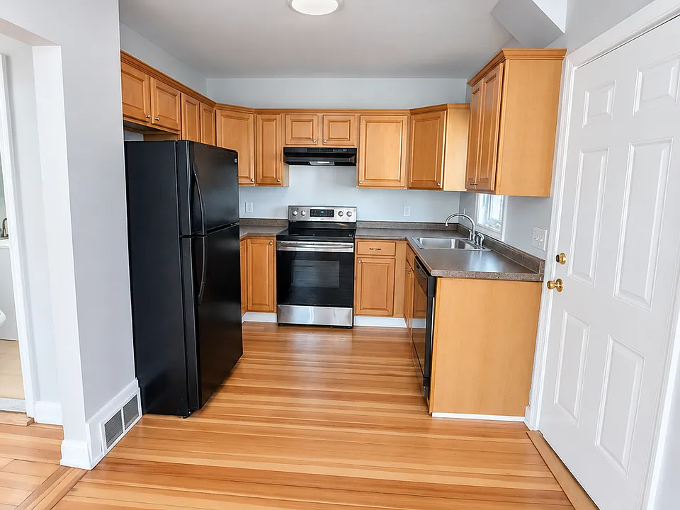 16 Fairview Ter #2