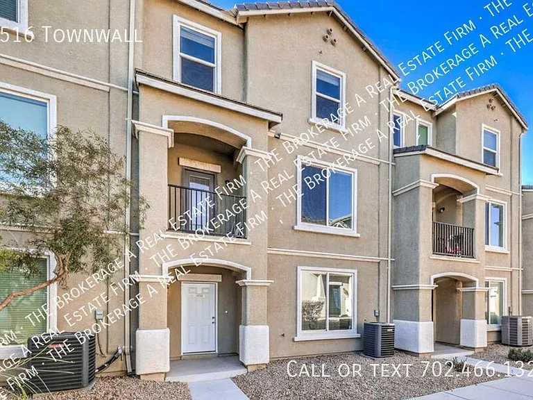 4516 Townwall — Photo 3